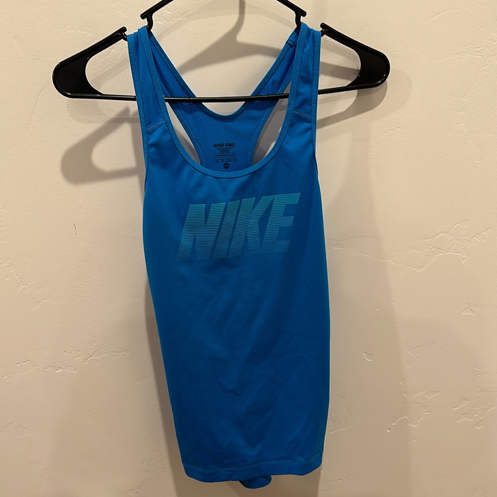 Nike pro workout tank